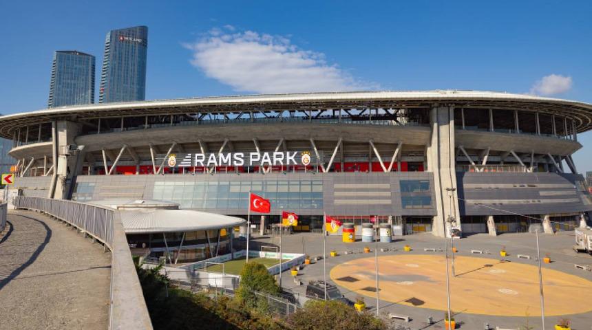 Galatasaray'dan 120.kuruluş yıl dönümüne özel açılış! Rams Park'ın önüne anıt yapıldı...