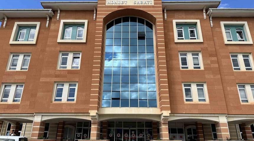 Öğrenci servisinde çocuklara istismarda bulunan şoför 32 yıl hapis cezasına çarptırıldı