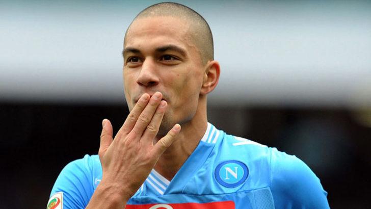 Vodafone Arena'nın 2 bombası G5