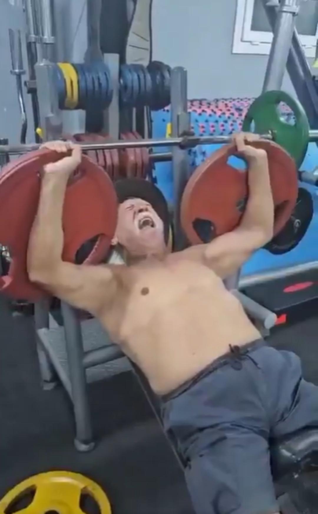  Jeoloji Uzmanı Şener Üşümezsoy spor yaptığı anları paylaştı! Herkes şaşkınlıkla izledi 3