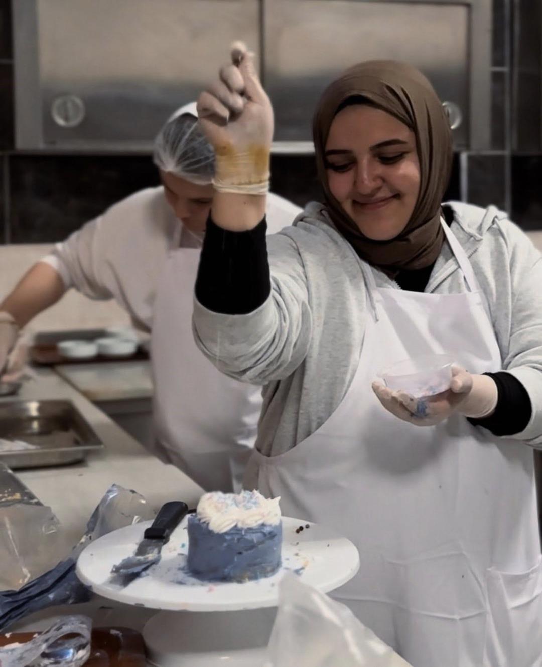 Yurtta kalan kız öğrenciler mutfakta buluştu: Lezzet dolu bir gün... 2