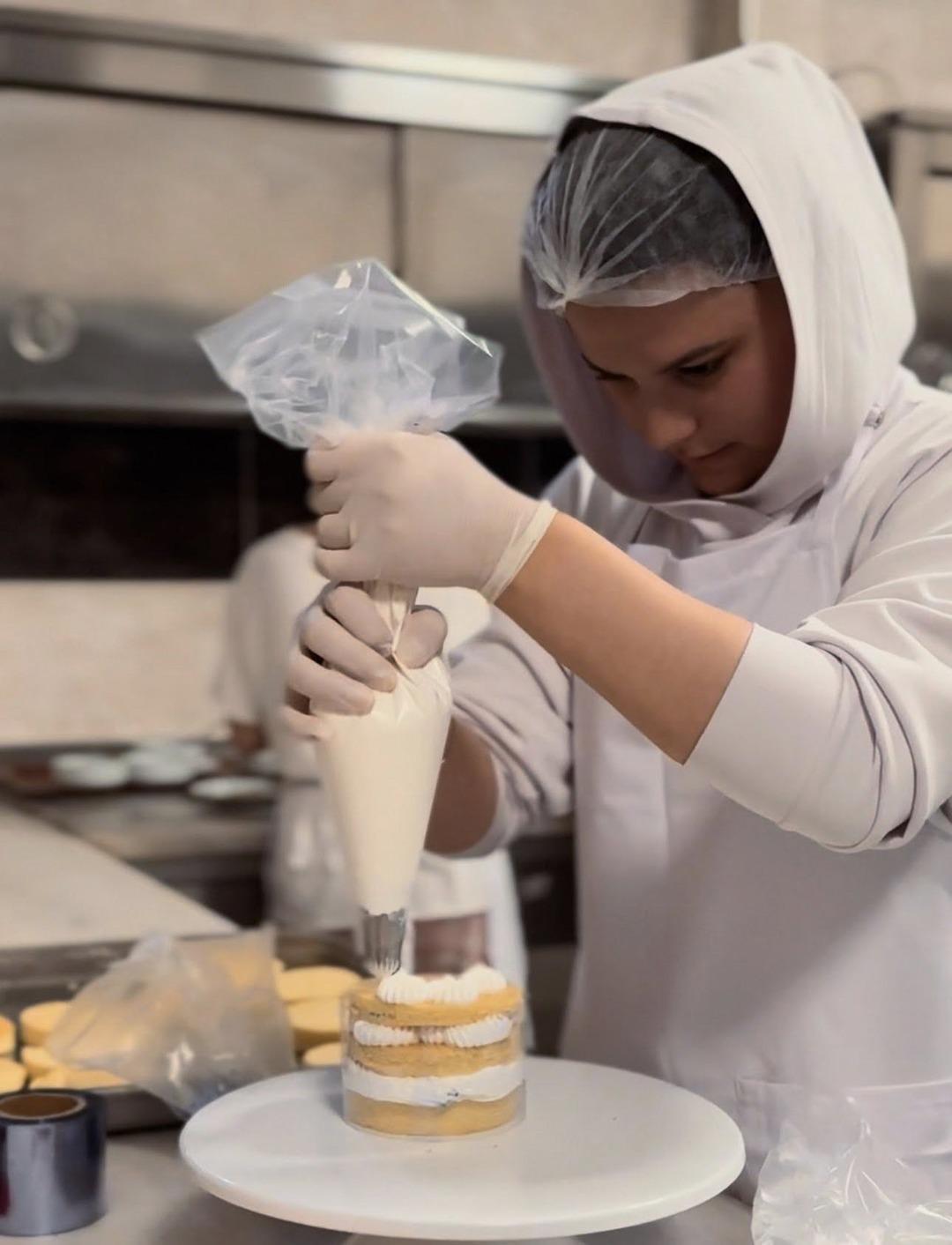 Yurtta kalan kız öğrenciler mutfakta buluştu: Lezzet dolu bir gün... 4