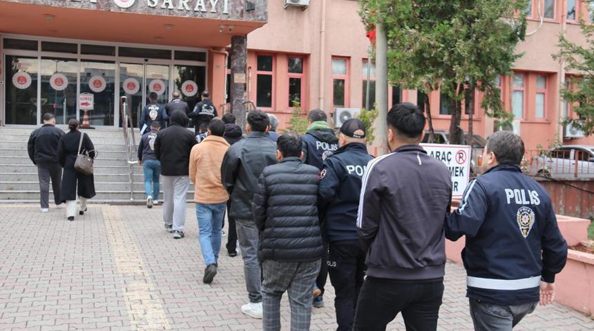 Karabük merkezli 7 ilde siber dolandırıcılık operasyonu! Gözaltılar var