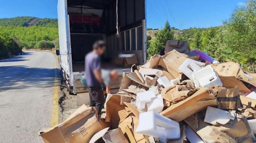 Yer: Bodrum... Önce attılar, sonra ceza yiyip topladılar