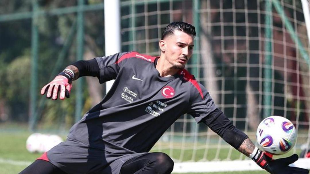 Galatasaraylı file bekçisi Uğurcan Çakır dan Bulgaristan maçı öncesi sakatlık açıklaması! 2