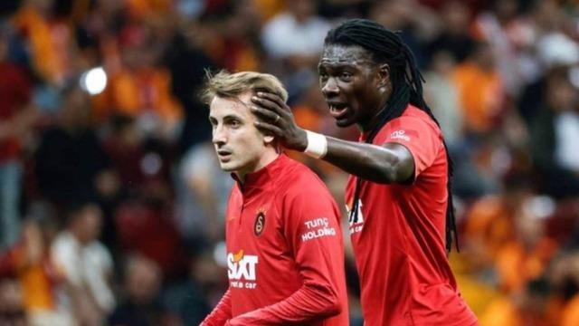 Galatasaray'ın eski golcüsü Bafetimbi Gomis'ten, Fenerbahçe'ye transfer olan Kerem Aktürkoğlu için olay sözler!
