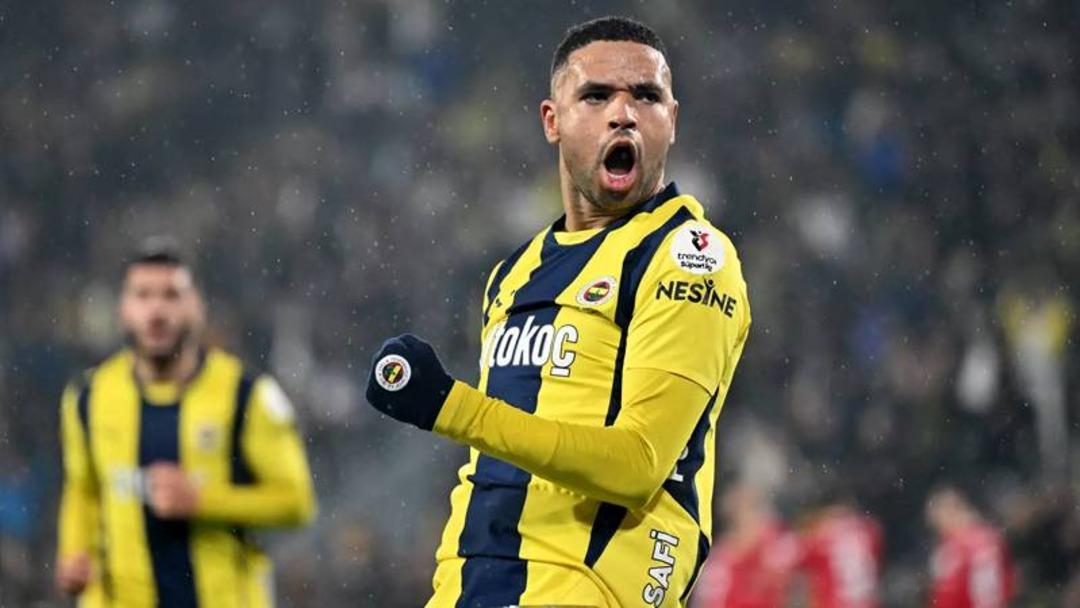 Fenerbahçe de büyük kriz! Son maç bardağı taşırdı, yıldız isim takımda kaldığına bin pişman oldu: Devre arası ayrılık! 2