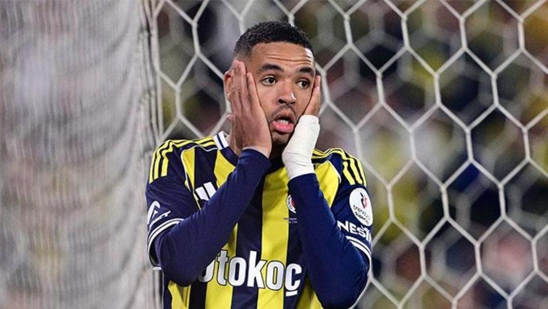 Fenerbahçe de büyük kriz! Son maç bardağı taşırdı, yıldız isim takımda kaldığına bin pişman oldu: Devre arası ayrılık! 3