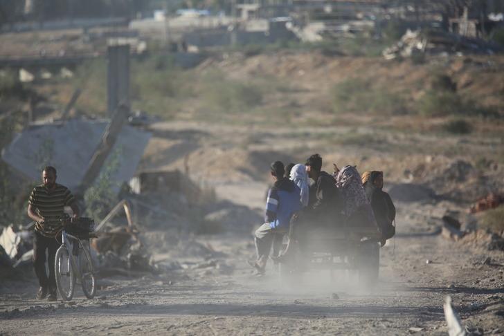 Gazze'ye dönüş! Ateşkes sonrası akın akın yollara düştüler, taş üstünde taş kalmamış...  G1