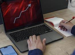 İstanbul'daki borsa yatırımcılarının toplam portföyü 3,1 trilyon TL'ye yükseldi