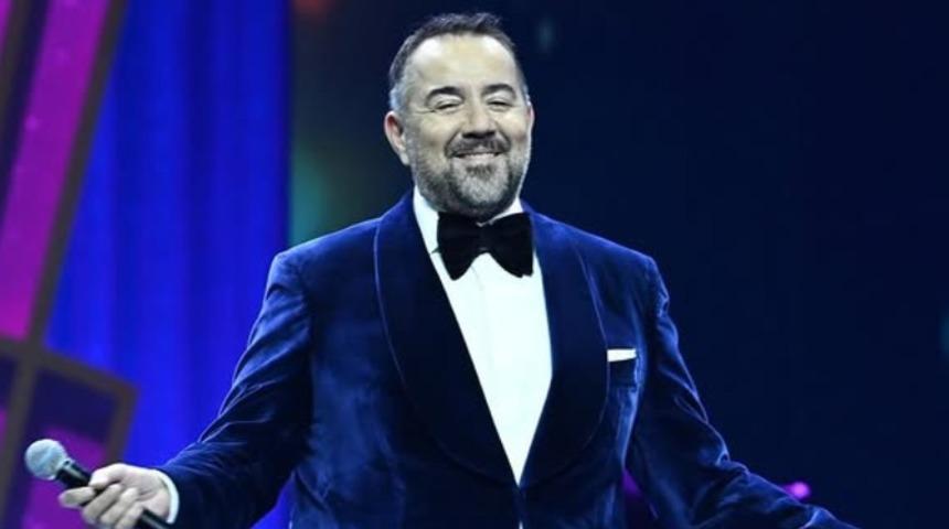 Ata Demirer aşka geldi! Gen&ccedil; sevgilisini paylaşmaya doyamadı  