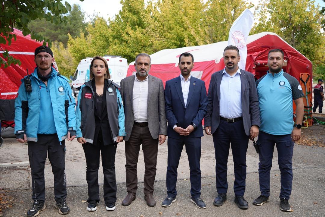 Gaziantep te dikkat çeken terör tatbikatı: Kendini rolüne kaptıranları ekipler güçlükle sakinleştirdi! 1