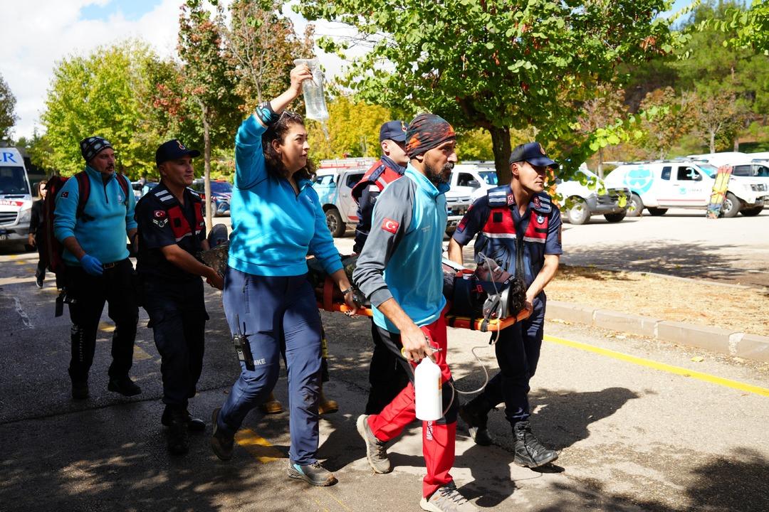Gaziantep te dikkat çeken terör tatbikatı: Kendini rolüne kaptıranları ekipler güçlükle sakinleştirdi! 7