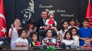 CHP lideri Özgür Özel'den Dünya Kız Çocukları Günü mesajı! Borcumuzu ödeyeceğiz