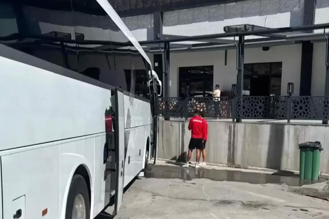 Türk futbolunun köklü kulüplerinden Adanaspor lokantada rehin kaldı! Hesabı ödemeyediler... 1