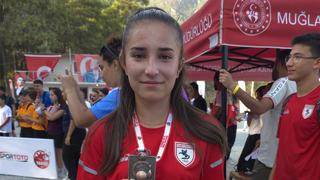 Türkiye rekortmeni 15 yaşındaki Yağmur Tosun, dünya 3’üncüsü oldu