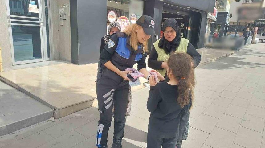 Burdur polisi KADES ve dolandırıcılığa karşı vatandaşları bilgilendirdi