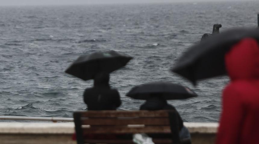 Türk Yıldızları'na Bursa'da yağmur engeli