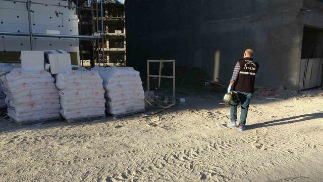 İnşaatta asansör boşluğuna düşen işçi yaralandı 1