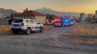 Kar maskesini takıp dehşet saçtılar! Baba ve oğlu yaralandı