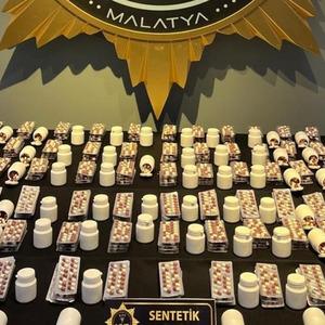 Malatya’da 7 bin 881 adet uyuşturucu hap ele geçirildi