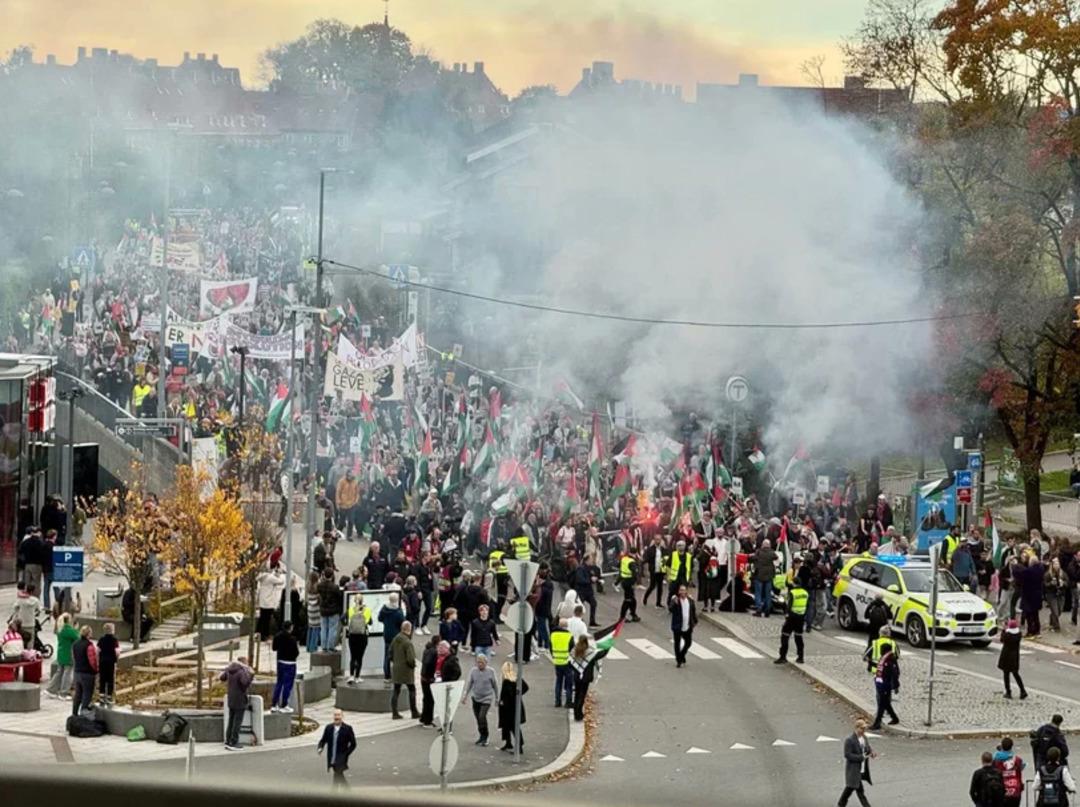 İsrail e yeşil sahalarda da büyük şok! Haaland, kendi kalelerine gol attırdı, inanılmaz anlar yaşandı... 2