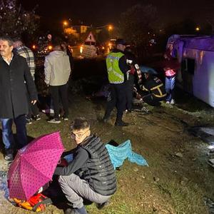Kastamonu'da korkunç kaza! Tur midibüsü devrildi... Çok sayıda yaralı var