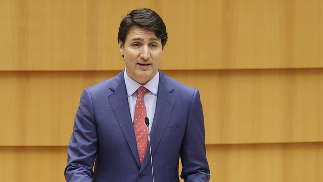 Eski Kanada Başbakanı Justin Trudeau ve Katy Perry yatta öpüşürken yakalandı 2