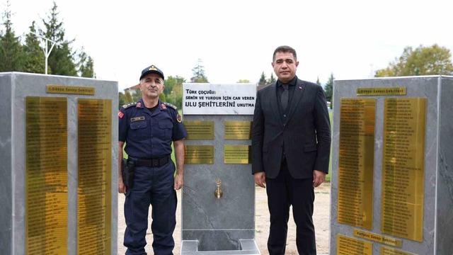 Jandarmadan şehitler çeşmesi