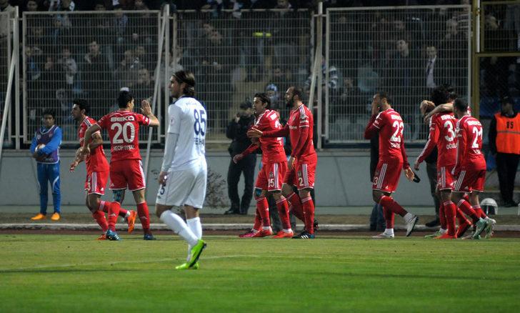 Adana Demirspor - Beşiktaş maçından kareler G4