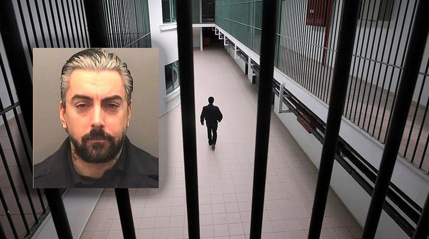 Rock dünyasının yıldızıydı... Bebek tecavüzünden hüküm giyip cezaevinde öldürüldü