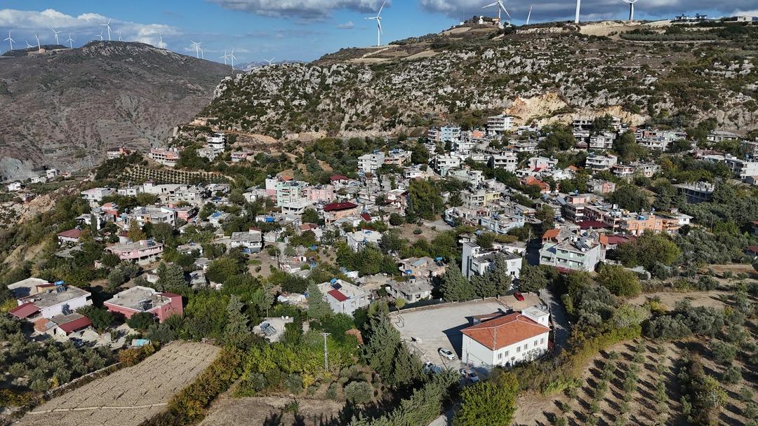 Bu köyde herkesin soyadı aynı! 2 binden fazla kişi yaşıyor: Mezarlarda bile... 3