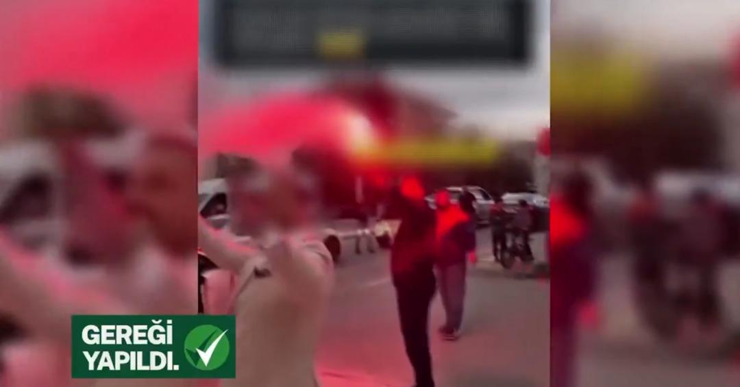 Trafikte bunu yapan yandı! Ehliyetinizden olabilirsiniz: Yeni yasa öncesi tepki çeken görüntüleri paylaşarak duyurdu 4