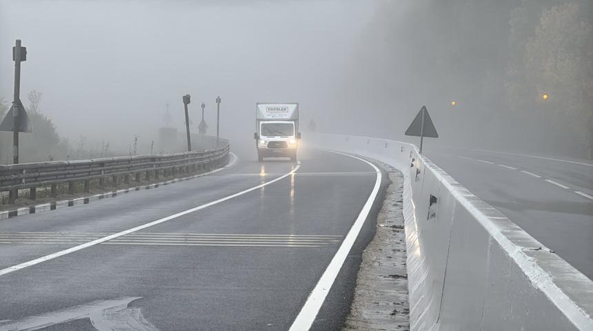 Bolu Dağı'nda sis ve sağanak