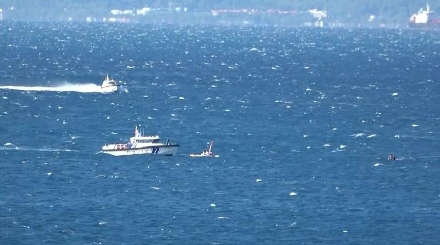 Akdeniz’de 19 SUP board yapan gençler rüzgarla 2 mil açığa sürüklendi