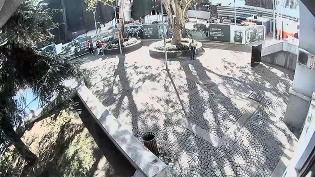 Temizlik görevlisi altın dolu çanta buldu! Ödül olarak bakın ne kadar altın hediye edildi 6