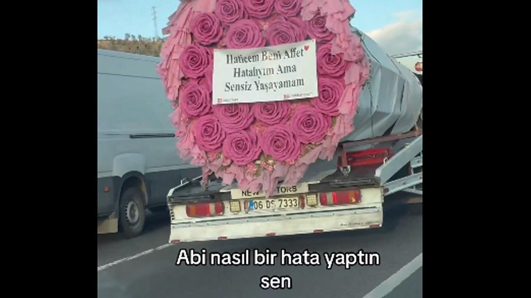 Ankara da ilginç anlar! Devasa çiçeği görenlerin aklına tek bir soru geldi: "Acaba ne hata yaptı?" 2