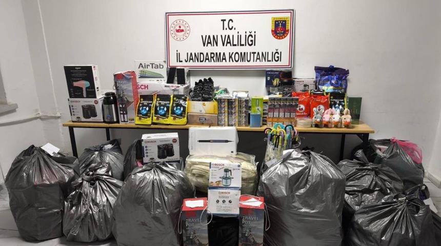 Van’da gümrük kaçağı malzeme ele geçirildi