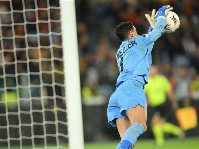 Milli Takım'da Berke Özer krizi! TFF'nin açıklamasına jet hızında yanıt: "Günlerdir yaptığımız konuşmaların ne kadar anlamsız olduğunu anladım"