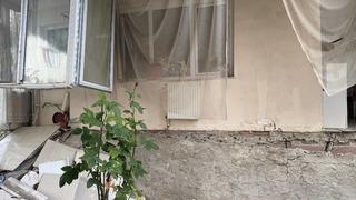 Avcılar'da binanın balkonu çöktü, yere düşen yaşlı kadın yaralandı