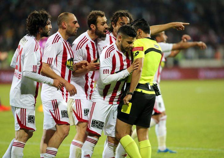 Sivasspor - Galatasaray maçından kareler G4