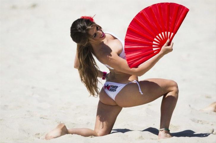 Sıcak kumda, sıcak şov G2