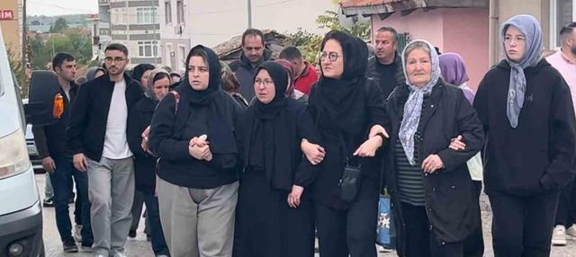 Perde asarken düşen kadın öldü 1