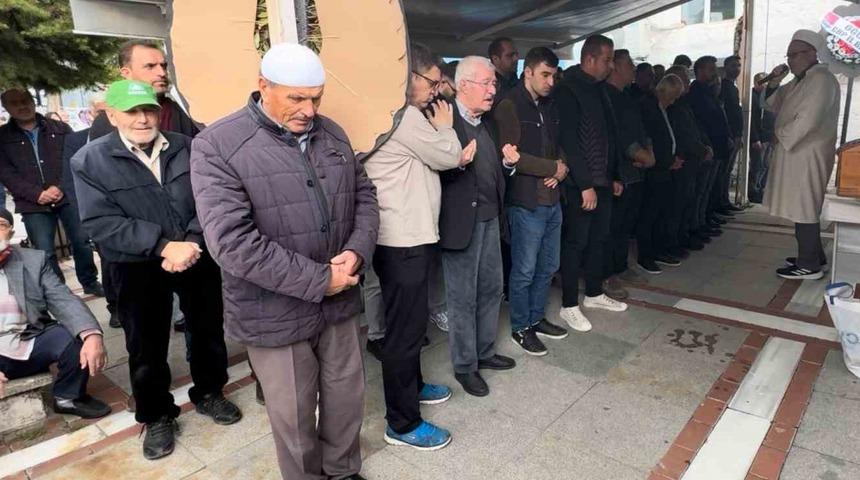 Perde asarken düşen kadın öldü