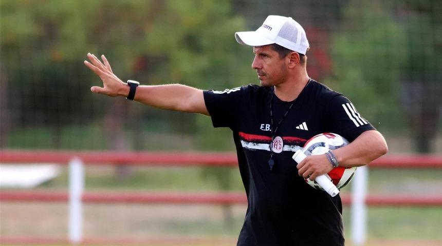 Emre Belözoğlu'nun yeni adresi için flaş teklif! Görüşmeler resmen başladı... 