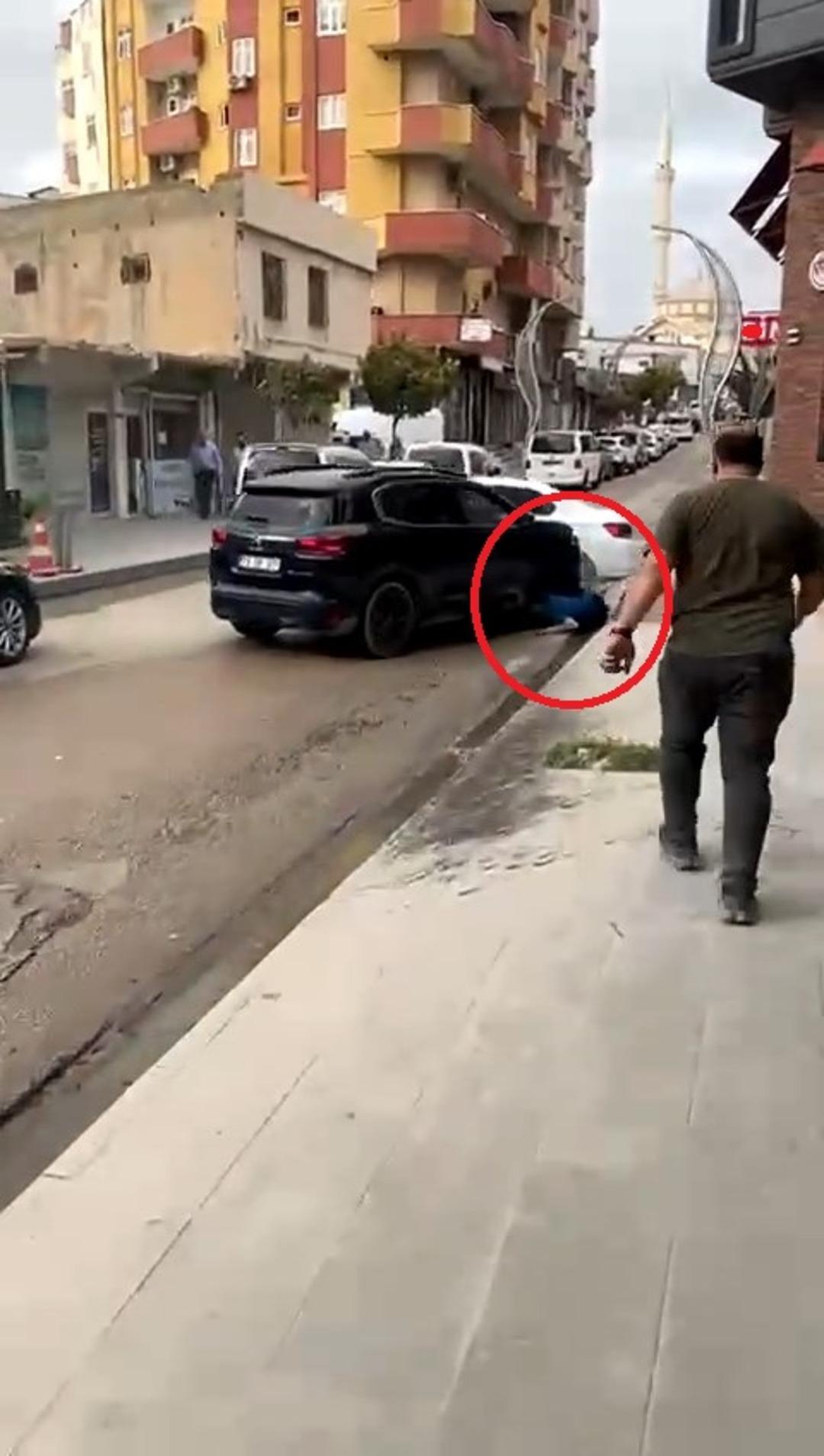 Cipiyle tartıştığı kişiyi ezdi! Dehşete düşüren anlar kamerada 1