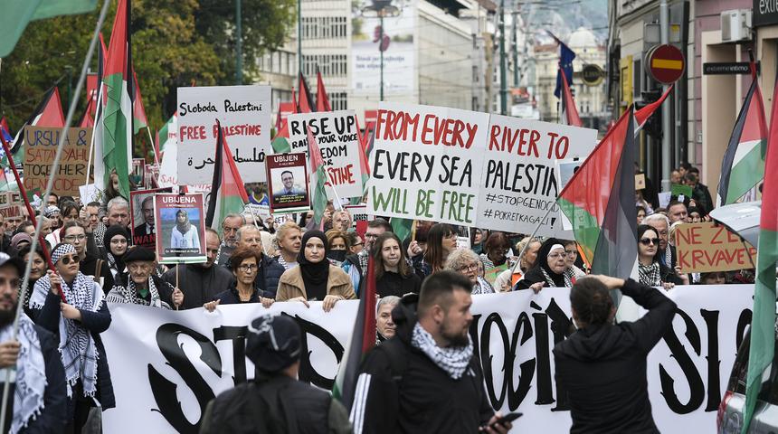 Bosna Hersek'te İsrail'in Gazze'de yaptığı soykırım protesto edildi