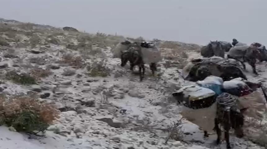 Niğde'de kar yağışı etkili oldu: 4 dağcı mahsur kaldı