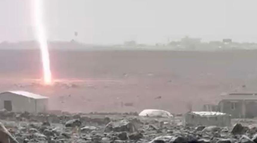 Diyarbakır'da yıldırım düşme anı kamerada