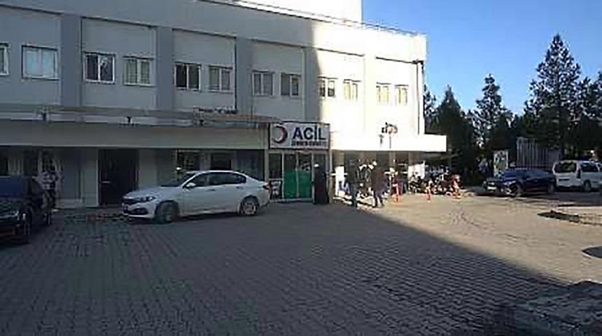 Siirt'te kontrolden çıkan motosiklet devrildi, 2 kişi yaralandı